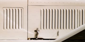 Instant vs. Tankless: What Is the Right Water Heater for You?